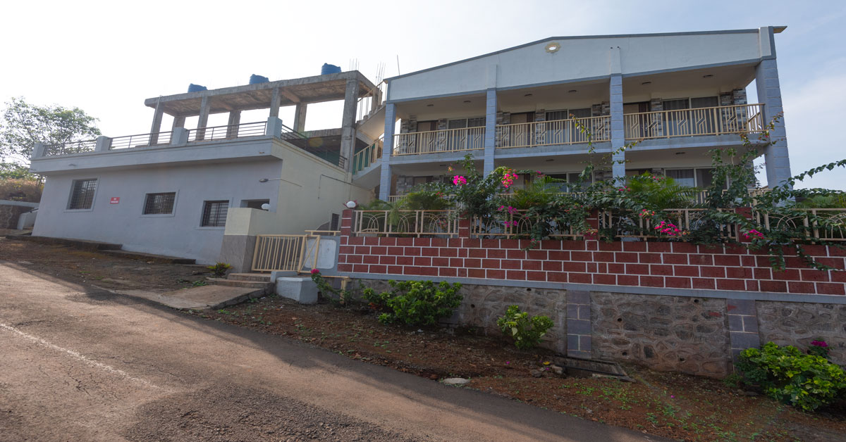 Image of Kunjavan resort entrance Bhor
