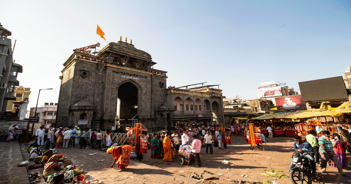 1,000-year-old Thanjavur Brihadeeshwara Temple- view at sunset.